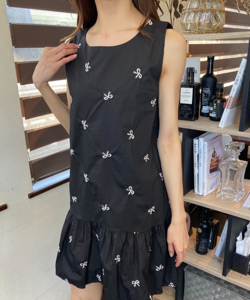 ｔｏｌｅｎｅ（トレネ）の「リボン柄 刺繍 ギャザー切り替え クルーネック ノースリーブ ミニワンピース（ワンピース・レディース・オフホワイト/ブラック・FREE）」の19枚目の写真