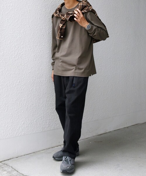 Gramicci(グラミチ)の「【SHIPS any別注】GRAMiCCi: ルーズ テーパード ストレッチ チノパンツ◇(チノパンツ・メンズ・ブラック/ベージュ/オリーブ・SMALL/MEDIUM/LARGE/X-LARGE)」の5枚目の写真