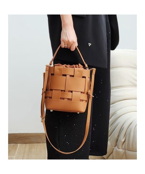 セール】LEATHER 編み込みショルダー 2wayバッグ トートとしても