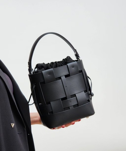 Tomieco(トミエコ)の「LEATHER 編み込みショルダー 2wayバッグ トートとしても活躍(ショルダーバッグ・レディース・ダークブラウン/ブラック/オフホワイト/ブラウン系その他・FREE)」の18枚目の写真
