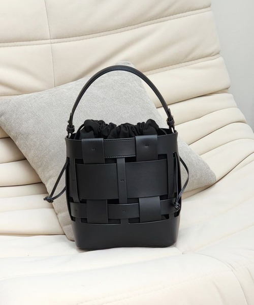 Tomieco(トミエコ)の「LEATHER 編み込みショルダー 2wayバッグ トートとしても活躍(ショルダーバッグ・レディース・ダークブラウン/ブラック/オフホワイト/ブラウン系その他・FREE)」の17枚目の写真