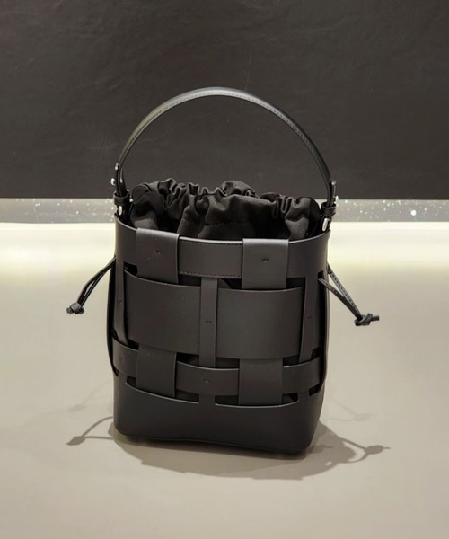 Tomieco(トミエコ)の「LEATHER 編み込みショルダー 2wayバッグ トートとしても活躍(ショルダーバッグ・レディース・ダークブラウン/ブラック/オフホワイト/ブラウン系その他・FREE)」の16枚目の写真