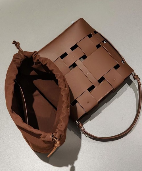 Tomieco(トミエコ)の「LEATHER 編み込みショルダー 2wayバッグ トートとしても活躍(ショルダーバッグ・レディース・ダークブラウン/ブラック/オフホワイト/ブラウン系その他・FREE)」の12枚目の写真