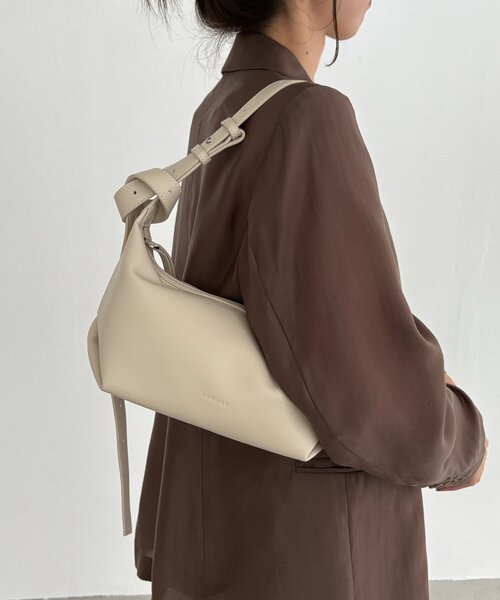 CAPRICIEUX LE'MAGE(カプリシューレマージュ)の「ロールハンドルバッグ(ショルダーバッグ・レディース・ブラック/ホワイト系その他/イエロー/キャメル・FREE)」の21枚目の写真