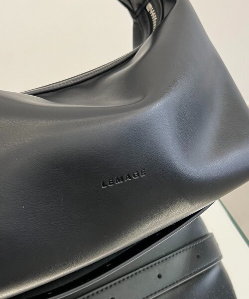 CAPRICIEUX LE'MAGE(カプリシューレマージュ)の「ロールハンドルバッグ(ショルダーバッグ・レディース・ブラック/ホワイト系その他/イエロー/キャメル・FREE)」の17枚目の写真