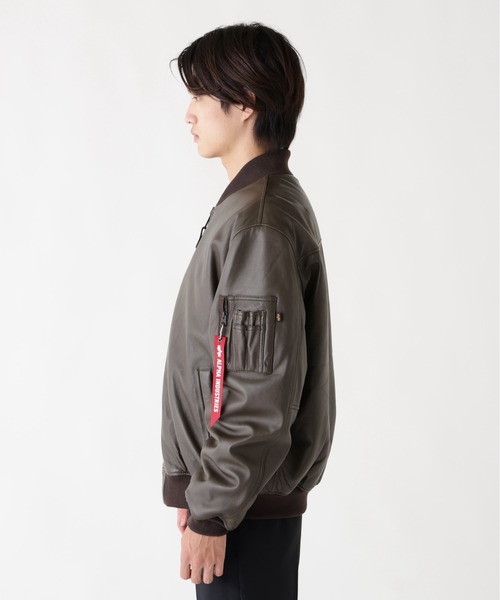 Alpha Industries(アルファインダストリーズ)の「【25FW新作商品】Alpha Industries/アルファインダストリーズ/LEATHER MA-1 FLIGHT JACKET(MA-1・メンズ・ブラック/ブラウン・MEDIUM/LARGE/X-LARGE/XX-LARGE)」の13枚目の写真