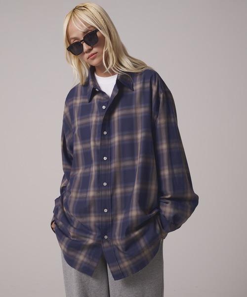 FIRST DOWN（ファーストダウン）の「オンブレチェック ロングスリーブシャツ（シャツ/ブラウス・メンズ・ブラック/ネイビー・XL/L/M）」の2枚目の写真