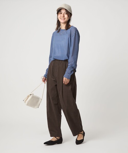 green label relaxing(グリーンレーベルリラクシング)の「ライトコール カーブ パンツ(その他パンツ・レディース・ベージュ/ダークグレー・38/36)」の5枚目の写真