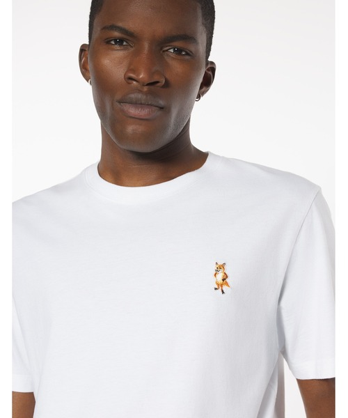 Maison Kitsune（メゾンキツネ）の「STANDING FOX COMFORT TEE-SHIRT（Tシャツ/カットソー・メンズ・ブラック/ホワイト/グレイッシュブルー/ブラウン系その他・XXL/XL/L/M/S/XS）」の10枚目の写真