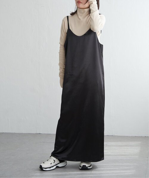 VENCEEXCHANGE(ヴァンスエクスチェンジ)の「サテンキャミワンピース(ワンピース・レディース・グレイッシュベージュ/アイボリー/ブラウン/ブラック・FREE)」の10枚目の写真