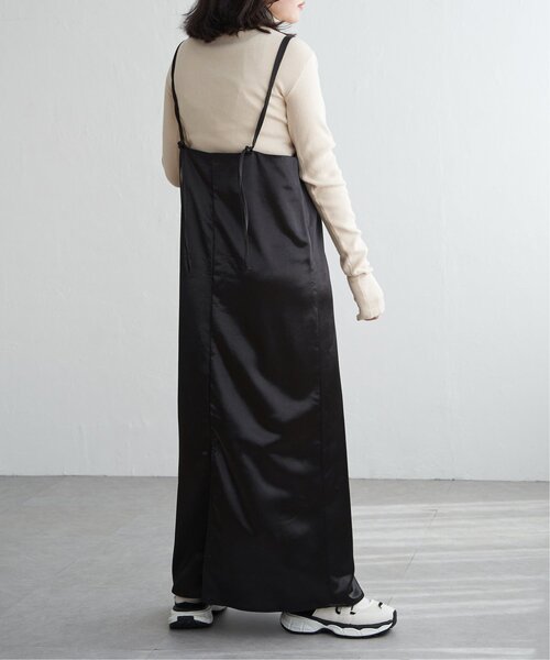 VENCEEXCHANGE(ヴァンスエクスチェンジ)の「サテンキャミワンピース(ワンピース・レディース・グレイッシュベージュ/アイボリー/ブラウン/ブラック・FREE)」の13枚目の写真