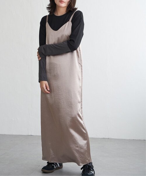 VENCEEXCHANGE(ヴァンスエクスチェンジ)の「サテンキャミワンピース(ワンピース・レディース・グレイッシュベージュ/アイボリー/ブラウン/ブラック・FREE)」の17枚目の写真