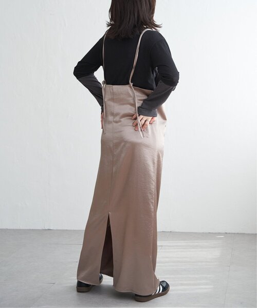 VENCEEXCHANGE(ヴァンスエクスチェンジ)の「サテンキャミワンピース(ワンピース・レディース・グレイッシュベージュ/アイボリー/ブラウン/ブラック・FREE)」の19枚目の写真