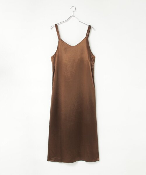 VENCEEXCHANGE(ヴァンスエクスチェンジ)の「サテンキャミワンピース(ワンピース・レディース・グレイッシュベージュ/アイボリー/ブラウン/ブラック・FREE)」の20枚目の写真