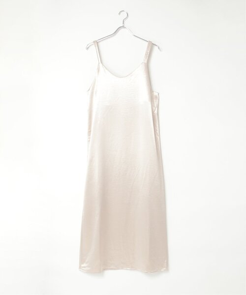 VENCEEXCHANGE(ヴァンスエクスチェンジ)の「サテンキャミワンピース(ワンピース・レディース・グレイッシュベージュ/アイボリー/ブラウン/ブラック・FREE)」の21枚目の写真