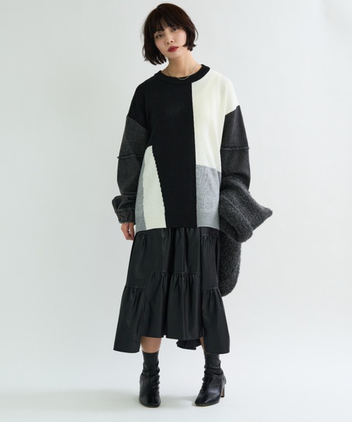 A.D.C.L.（エーディーシーエル）の「袖デニム切替 カラーブロッキング ニットプルオーバー（ニット/セーター・レディース・ブラック/レッド・M/L）」の7枚目の写真