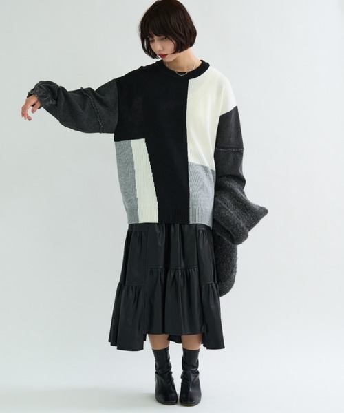 A.D.C.L.（エーディーシーエル）の「袖デニム切替 カラーブロッキング ニットプルオーバー（ニット/セーター・レディース・ブラック/レッド・M/L）」の8枚目の写真
