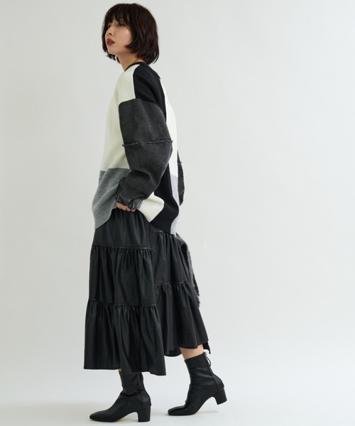 A.D.C.L.（エーディーシーエル）の「袖デニム切替 カラーブロッキング ニットプルオーバー（ニット/セーター・レディース・ブラック/レッド・M/L）」の12枚目の写真