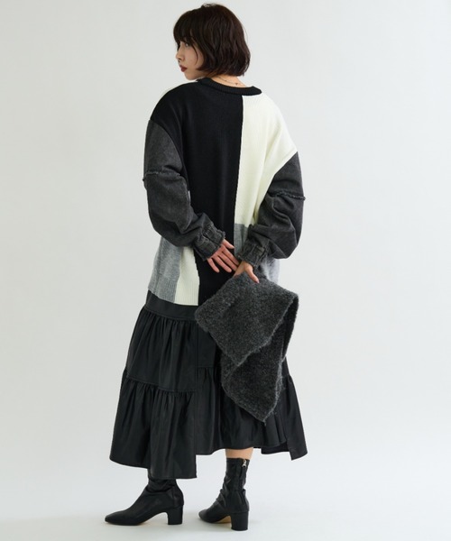 A.D.C.L.（エーディーシーエル）の「袖デニム切替 カラーブロッキング ニットプルオーバー（ニット/セーター・レディース・ブラック/レッド・M/L）」の14枚目の写真