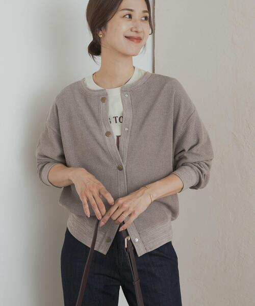URBAN RESEARCH DOORS（アーバンリサーチドアーズ）の「タックフライスカーディガン（カーディガン/ボレロ・レディース・ネイビー/グレー系その他/バーガンディー・MEDIUM）」の6枚目の写真