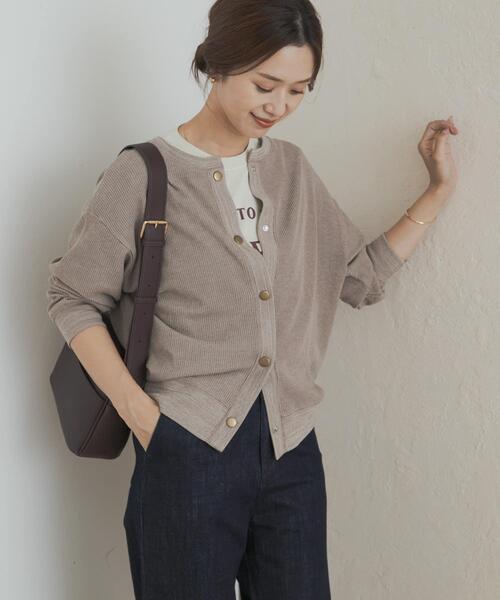 URBAN RESEARCH DOORS（アーバンリサーチドアーズ）の「タックフライスカーディガン（カーディガン/ボレロ・レディース・ネイビー/グレー系その他/バーガンディー・MEDIUM）」の9枚目の写真