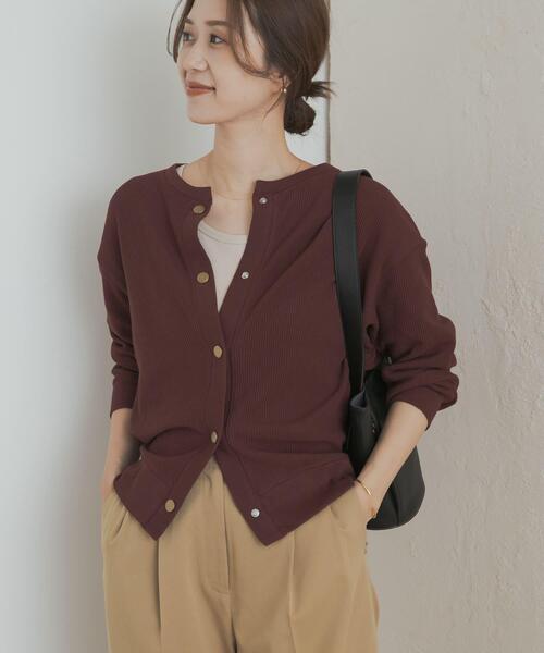 URBAN RESEARCH DOORS（アーバンリサーチドアーズ）の「タックフライスカーディガン（カーディガン/ボレロ・レディース・ネイビー/グレー系その他/バーガンディー・MEDIUM）」の16枚目の写真