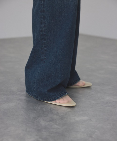 ADAM ET ROPE'（アダムエロペ）の「【サステナブル】デニム＆カツラギセミフレアパンツ（デニムパンツ・レディース・ライトグレー/ブルー系その他4・36/38）」の7枚目の写真