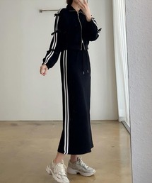 FAVORITO(ファヴォリート)のジップトレーナー+スカートセットアップ(セットアップ)