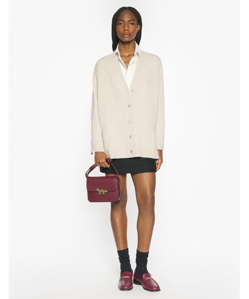 Maison Kitsune(メゾンキツネ)の「MERINO WOOL LONG CARDIGAN(カーディガン/ボレロ・レディース・ライトベージュ・S/M/L)」の4枚目の写真