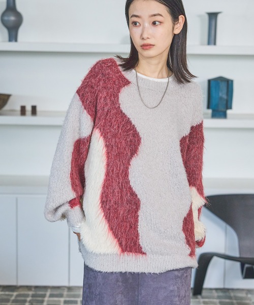 LAKOLE（ラコレ）の「インターシャ配色プルオーバー / 583728（ニット/セーター・レディース・チャコールグレー/ベージュ/イエロー/レッド・FREE）」の12枚目の写真