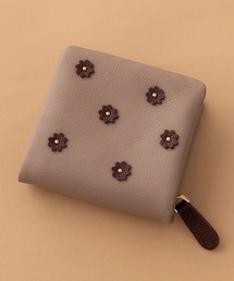 HASHIBAMI（ハシバミ）の「【HASHIBAMI】スモールフラワー 2つ折り財布 ギフト（財布）」