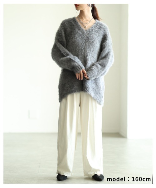 Sawa a la mode(サワアラモード)の「ネコヤーンVネックニットプルオーバー(ニット/セーター・レディース・グレー/グレイッシュベージュ・FREE)」の8枚目の写真