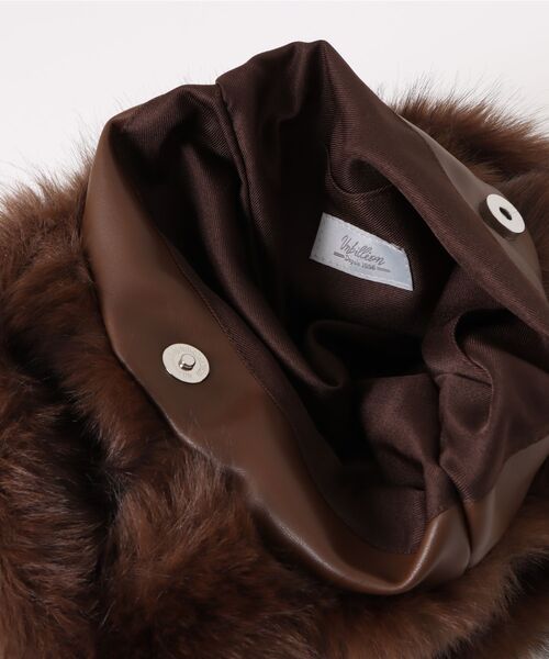 Elura（エルーラ）の「エコファーなめらかトート/588542（ハンドバッグ・レディース・ダークブラウン/ライトベージュ・ONE SIZE）」の19枚目の写真