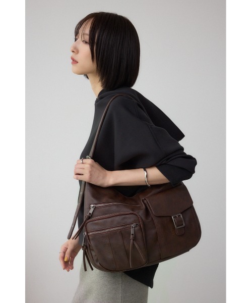AZUL by moussy（アズールバイマウジー）の「アウトポケット2WAYショルダーバッグ（ショルダーバッグ・レディース・ブラウン/ブラック・FREE）」の18枚目の写真