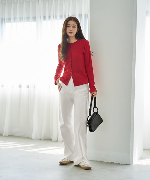 STYLE DELI（スタイルデリ）の「ボタンいっぱいリブカットソートップス（Tシャツ/カットソー・レディース・ブラック/ネイビー/レッド・MEDIUM）」の4枚目の写真