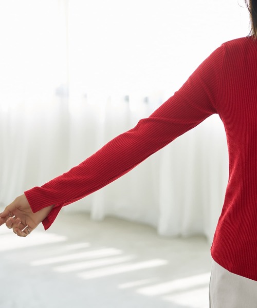 STYLE DELI（スタイルデリ）の「ボタンいっぱいリブカットソートップス（Tシャツ/カットソー・レディース・ブラック/ネイビー/レッド・MEDIUM）」の10枚目の写真