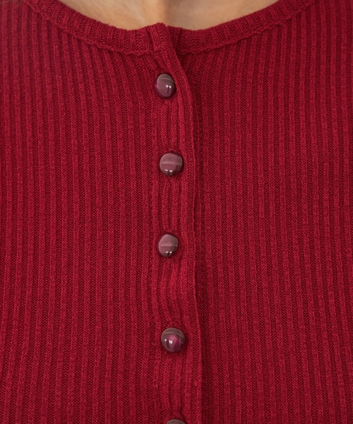 STYLE DELI（スタイルデリ）の「ボタンいっぱいリブカットソートップス（Tシャツ/カットソー・レディース・ブラック/ネイビー/レッド・MEDIUM）」の12枚目の写真