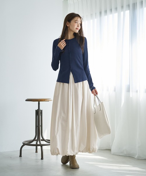 STYLE DELI（スタイルデリ）の「ボタンいっぱいリブカットソートップス（Tシャツ/カットソー・レディース・ブラック/ネイビー/レッド・MEDIUM）」の15枚目の写真