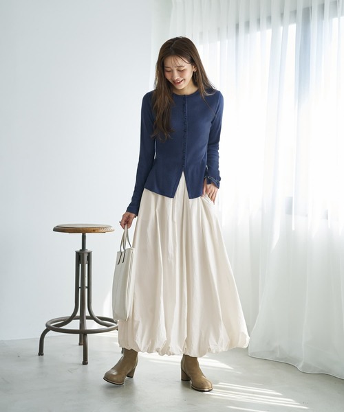 STYLE DELI（スタイルデリ）の「ボタンいっぱいリブカットソートップス（Tシャツ/カットソー・レディース・ブラック/ネイビー/レッド・MEDIUM）」の18枚目の写真