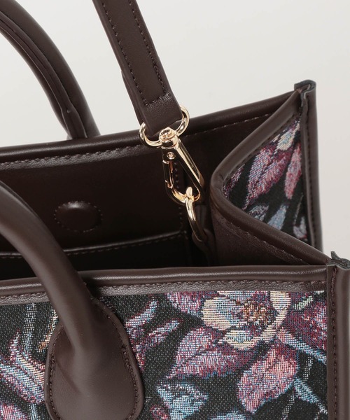 Andemiu(アンデミュウ)の「フラワージャガードスクエアトートバック605846(トートバッグ・レディース・ブラック/レッド・FREE)」の11枚目の写真