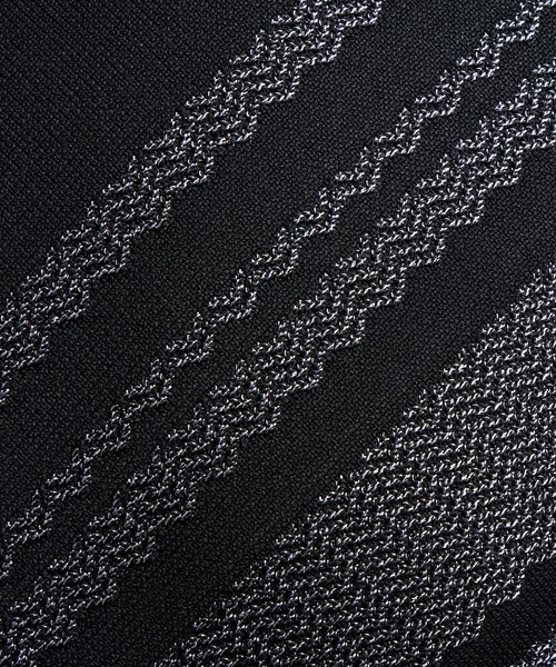 HIDEAWAYS NICOLE(ハイダウェイニコル)の「【HIDEAWAYS BLACK】バイアスリンクスジャカードクルーネックニット(ニット/セーター・メンズ・ブラック/ホワイト×ライトグレー/ブラック×グレー/ネイビー・X-LARGE/LARGE/MEDIUM)」の17枚目の写真