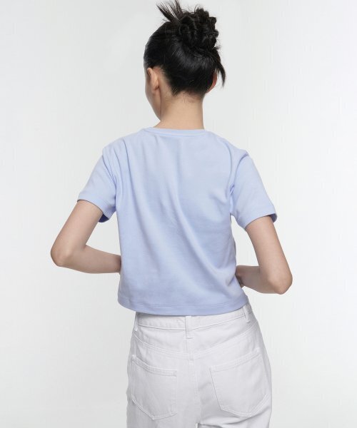 MUSINSA STANDARD WOMAN（ムシンサスタンダードウーマン）の「ウィメンズクルーネッククロップTシャツ[セレニティブルー]（Tシャツ/カットソー・レディース・その他・SMALL/MEDIUM/X-SMALL）」の2枚目の写真