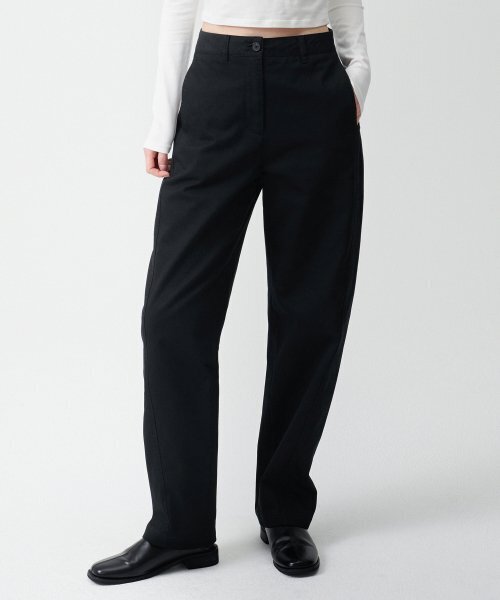 MUSINSA STANDARD WOMAN(ムシンサスタンダードウーマン)の「ウーマンズツイストチノパンツ【ブラック】(その他パンツ・レディース・その他・24/28/25/30)」の7枚目の写真