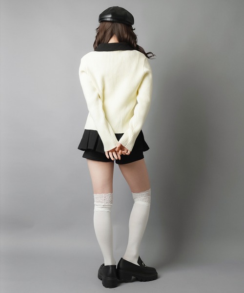 SPINNS（スピンズ）の「顔まわりが一気に華やぐ♪バイカラー襟×リボンカーディガン（カーディガン/ボレロ・レディース・レッド/グレー/オフホワイト/ブラック・ONESIZE）」の7枚目の写真