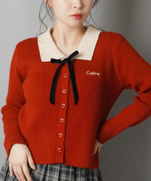 SPINNS（スピンズ）の「顔まわりが一気に華やぐ♪バイカラー襟×リボンカーディガン（カーディガン/ボレロ・レディース・レッド/グレー/オフホワイト/ブラック・ONESIZE）」の22枚目の写真