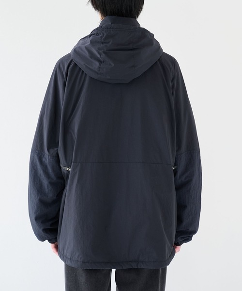 POLIQUANT（ポリクアント）の「【POLIQUANT/ポリクアント】THE BREATHABLE INSULATED HOODED JACKET（ナイロンジャケット・メンズ・ブラック/ダークグリーン・2/3/4）」の6枚目の写真