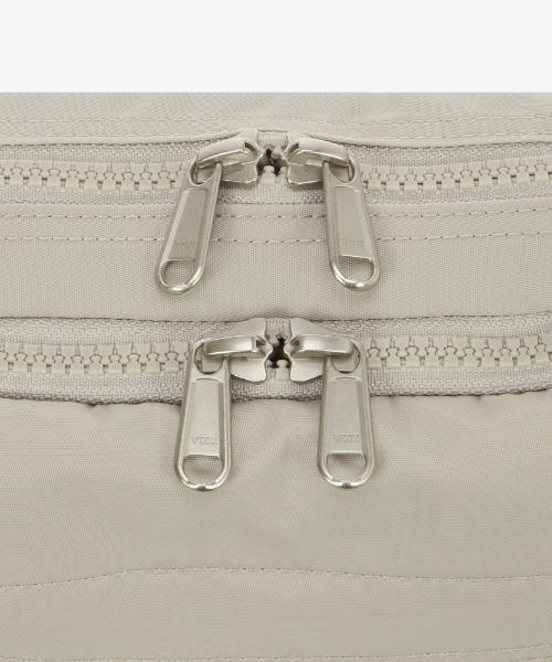 THE NORTH FACE(ザノースフェイス)の「THE NORTH FACE(ザ・ノースフェイス)/軽量 スクエア ショルダーバッグ クロスバッグ/TRAVEL CROSS BAG S(ショルダーバッグ・レディース・ブラック/グレイッシュベージュ/ワインレッド・FREE)」の18枚目の写真