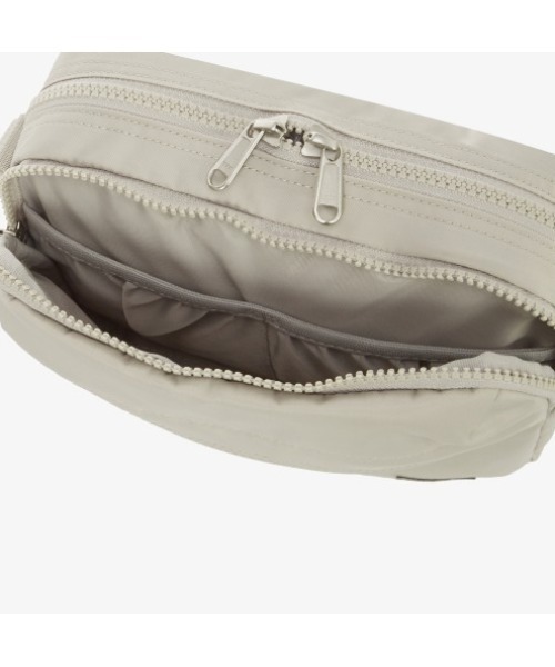 THE NORTH FACE(ザノースフェイス)の「THE NORTH FACE(ザ・ノースフェイス)/軽量 スクエア ショルダーバッグ クロスバッグ/TRAVEL CROSS BAG S(ショルダーバッグ・レディース・ブラック/グレイッシュベージュ/ワインレッド・FREE)」の19枚目の写真