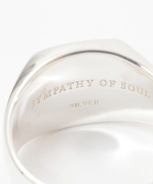 Tiara（ティアラ）の「【SYMPATHY OF SOUL/シンパシーオブソウル】Signet Ring（リング・レディース・シルバー・FREE）」の4枚目の写真