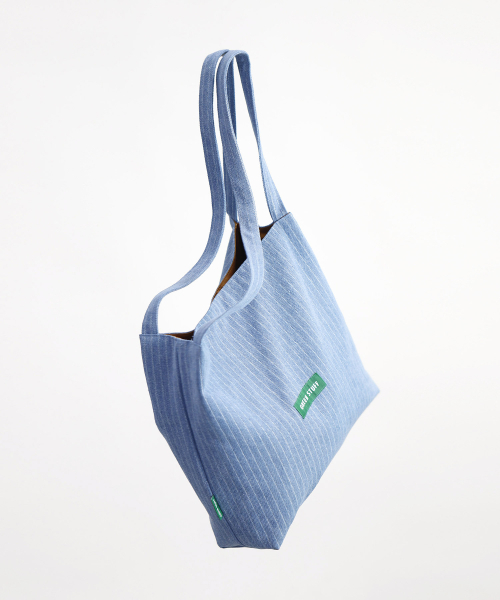 GREEN STUFF(グリーンスタッフ)の「boxy bag 53 - denim light blue(エコバッグ/サブバッグ・レディース・その他・FREE)」の4枚目の写真